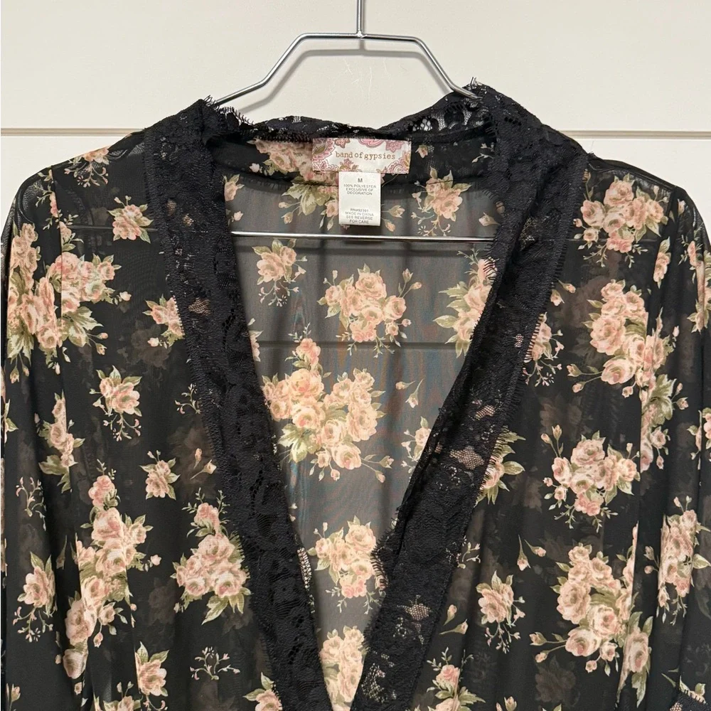 Band of Gypsies Black Floral Lace-Trim Sheer Robe with Blush Roses Size M - Picture 7 of 7